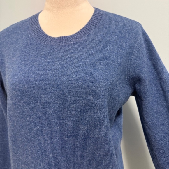 Liny Xin Women’s 100% Superfine Merino Wool Blue Sweater Size M - Picture 2 of 6